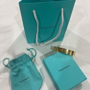 Like new!! Tiffany & Co. Gold Bangle with Blue Packaging bag,,box and dust bag😍